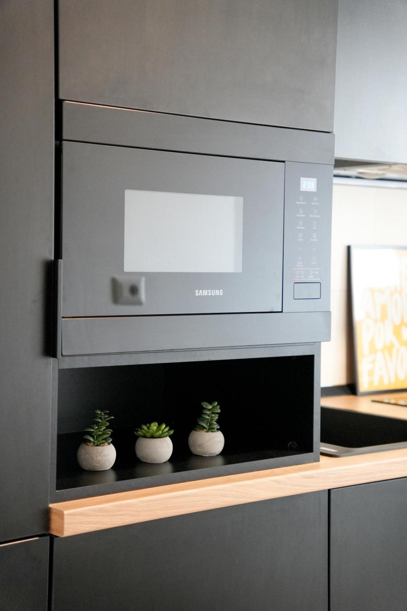 Ana - Cozy & Quiet Apt With Balcony & Garden View Bukarest Exteriör bild