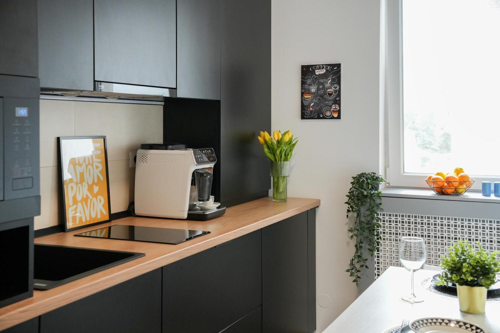 Ana - Cozy & Quiet Apt With Balcony & Garden View Bukarest Exteriör bild